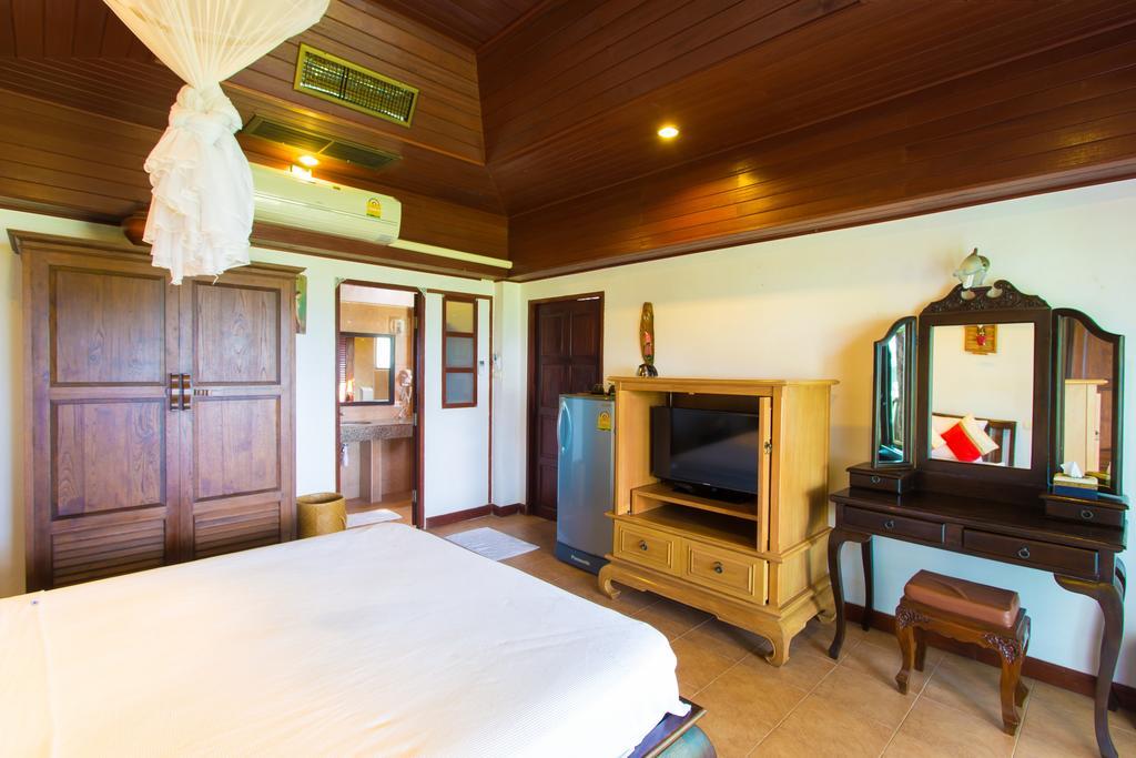 อันดามัน บางเทาเบย์ รีสอร์ต Hotel Phuket ภายนอก รูปภาพ